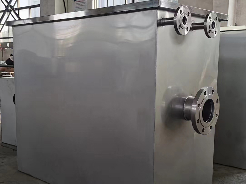 油水分离器